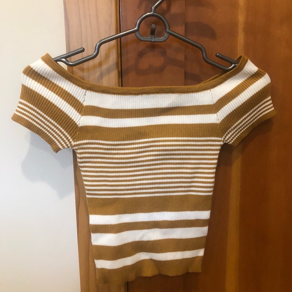 Yellow/white Charlotte Russe Crop Top